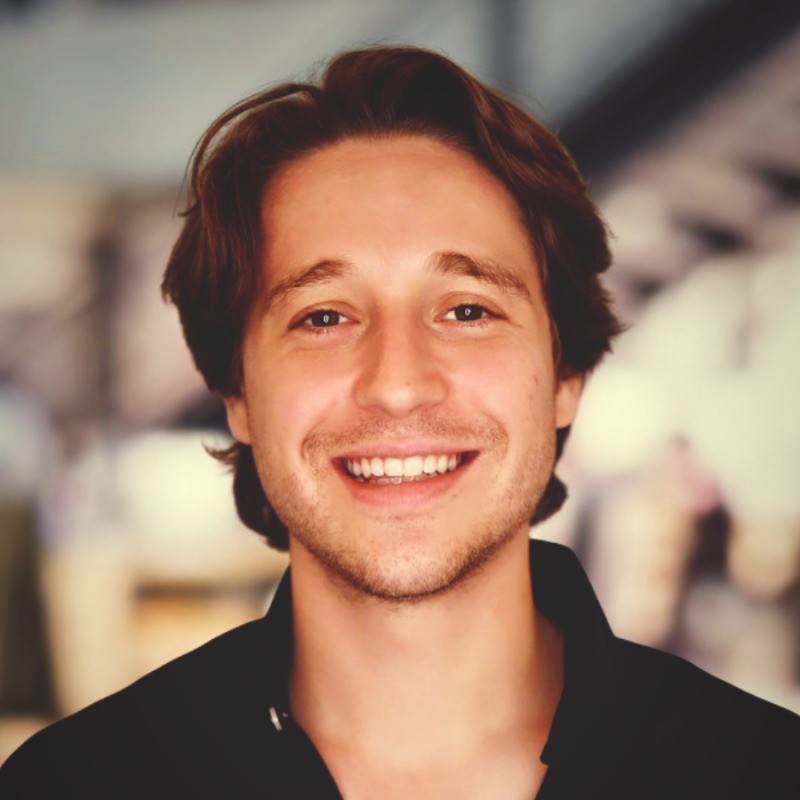 Miki - Chess Instructor